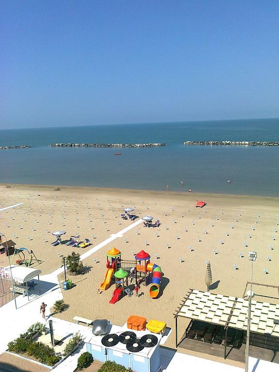 Hotel Gardenia Bellaria-Igea Marina Bagian luar foto