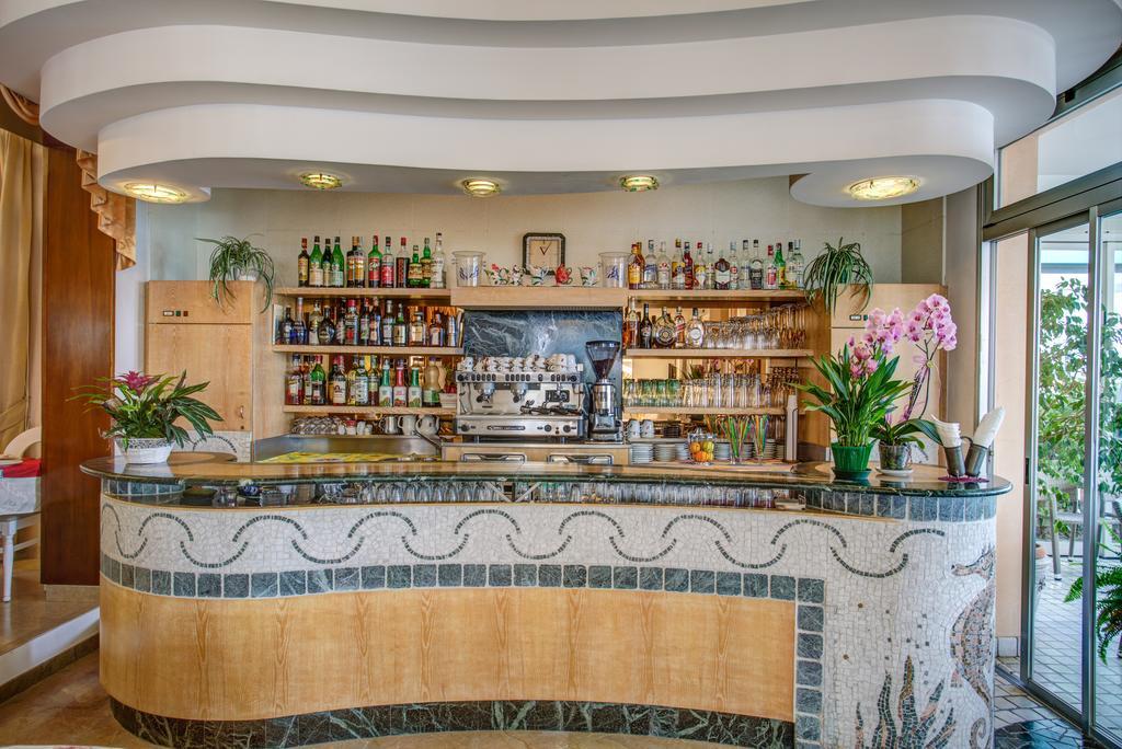 Hotel Gardenia Bellaria-Igea Marina Bagian luar foto