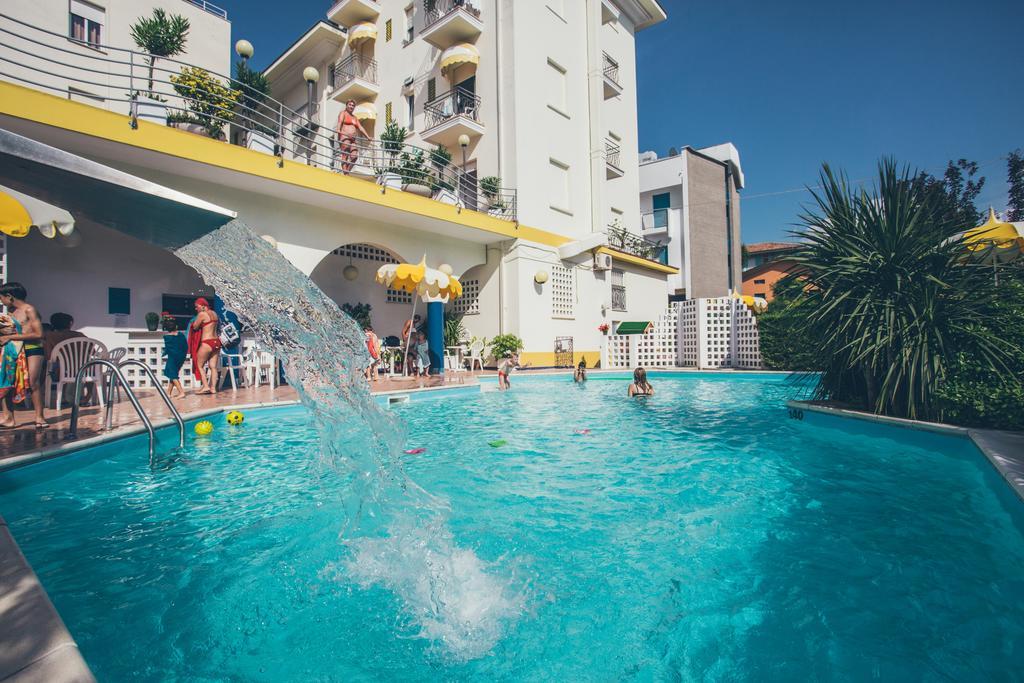 Hotel Gardenia Bellaria-Igea Marina Bagian luar foto